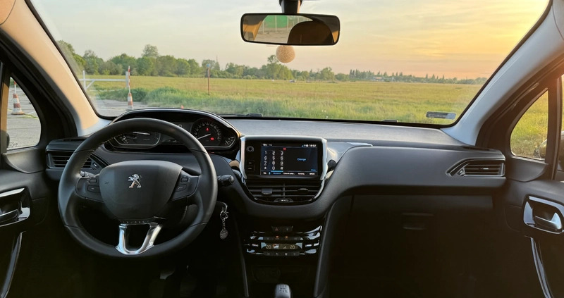 Peugeot 208 cena 39900 przebieg: 51160, rok produkcji 2019 z Szczecin małe 137